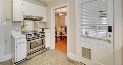 Quaint Goldsboro Home w/ Screened-in Porch!