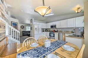 House (3 Bedrooms) | Interior - Colorado Springs Vacation Home - Walk to Park (Colorado Springs)