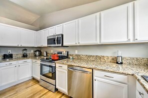 House (3 Bedrooms) | Interior - Colorado Springs Vacation Home - Walk to Park (Colorado Springs)