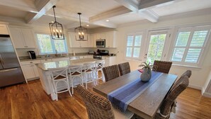 Dining - Beautiful and Pristine Rental in South Chatham.. Recently Reduced! (South Chatham)