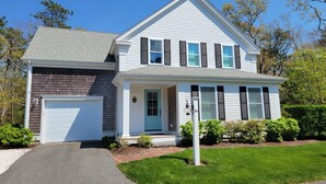 Exterior - Beautiful and Pristine Rental in South Chatham.. Recently Reduced! (South Chatham)