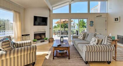 Westhampton Beach Home w/ Deck + Ocean Views!