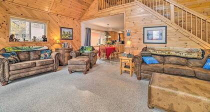 Lakefront Hawks Getaway - Fire Pit & Kayaks!