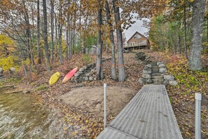 Interior - Lakefront Hawks Getaway - Fire Pit & Kayaks! (Hawks)