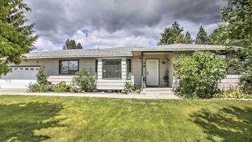 House (4 Bedrooms) | Front of property