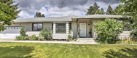 House (4 Bedrooms) | Front of property