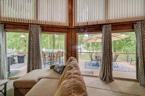 House (3 Bedrooms) | Interior - Cozy Dover Home w/ Boat Dock, Fire Pit & Deck! (Dover)