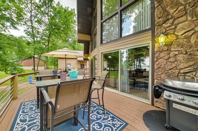 Cozy Dover Home w/ Boat Dock, Fire Pit & Deck!