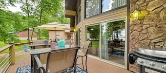 Cozy Dover Home w/ Boat Dock, Fire Pit & Deck!