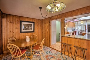 Interior - 5 Mi to Dtwn Denver: Peaceful Lakewood Home! (Lakewood)
