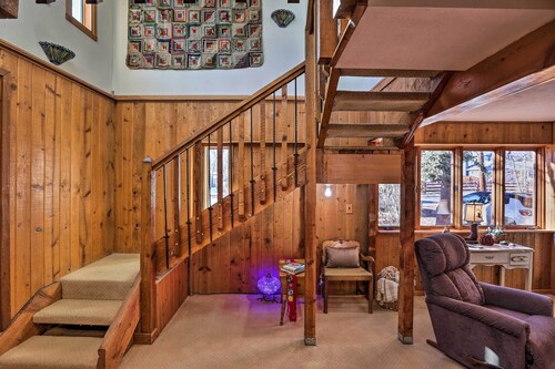 5 Mi to Dtwn Denver: Peaceful Lakewood Home!