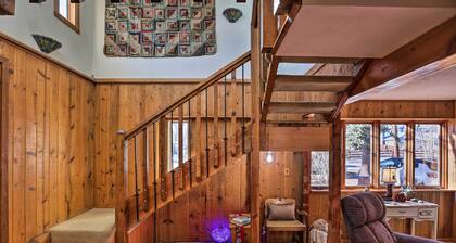 5 Mi to Dtwn Denver: Peaceful Lakewood Home!