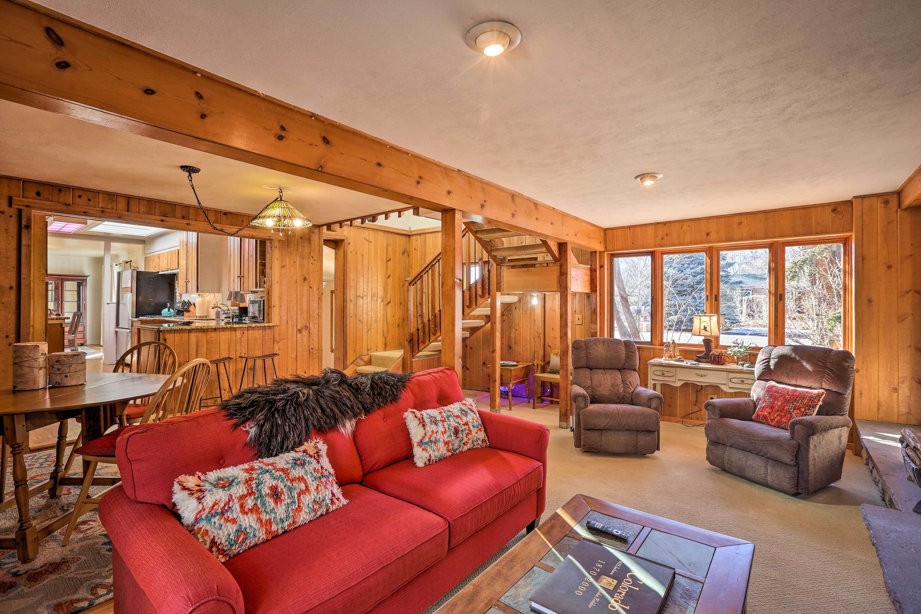 Lakewood Vacation Rental ~ 5 Mi to Denver