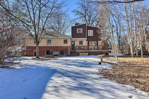 Interior - 5 Mi to Dtwn Denver: Peaceful Lakewood Home! (Lakewood)