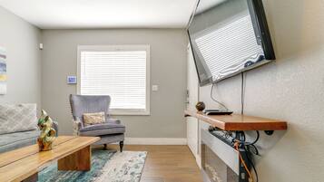 House (1 Bedroom) | Interior