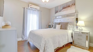 House (1 Bedroom) | Interior - El Paso Apartment Stay w/ Smart TV! (El Paso)