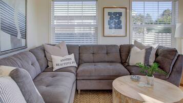 Cottage (2 Bedrooms) | Interior