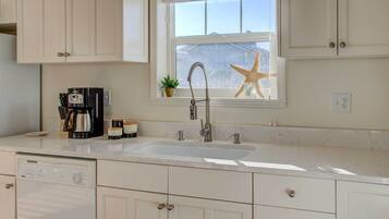 Cottage (2 Bedrooms) | Interior