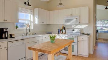 Cottage (2 Bedrooms) | Interior