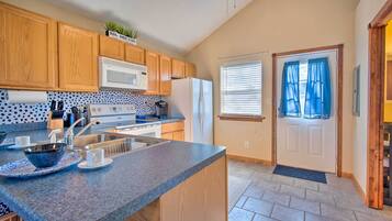 House (0 Bedroom) | Interior