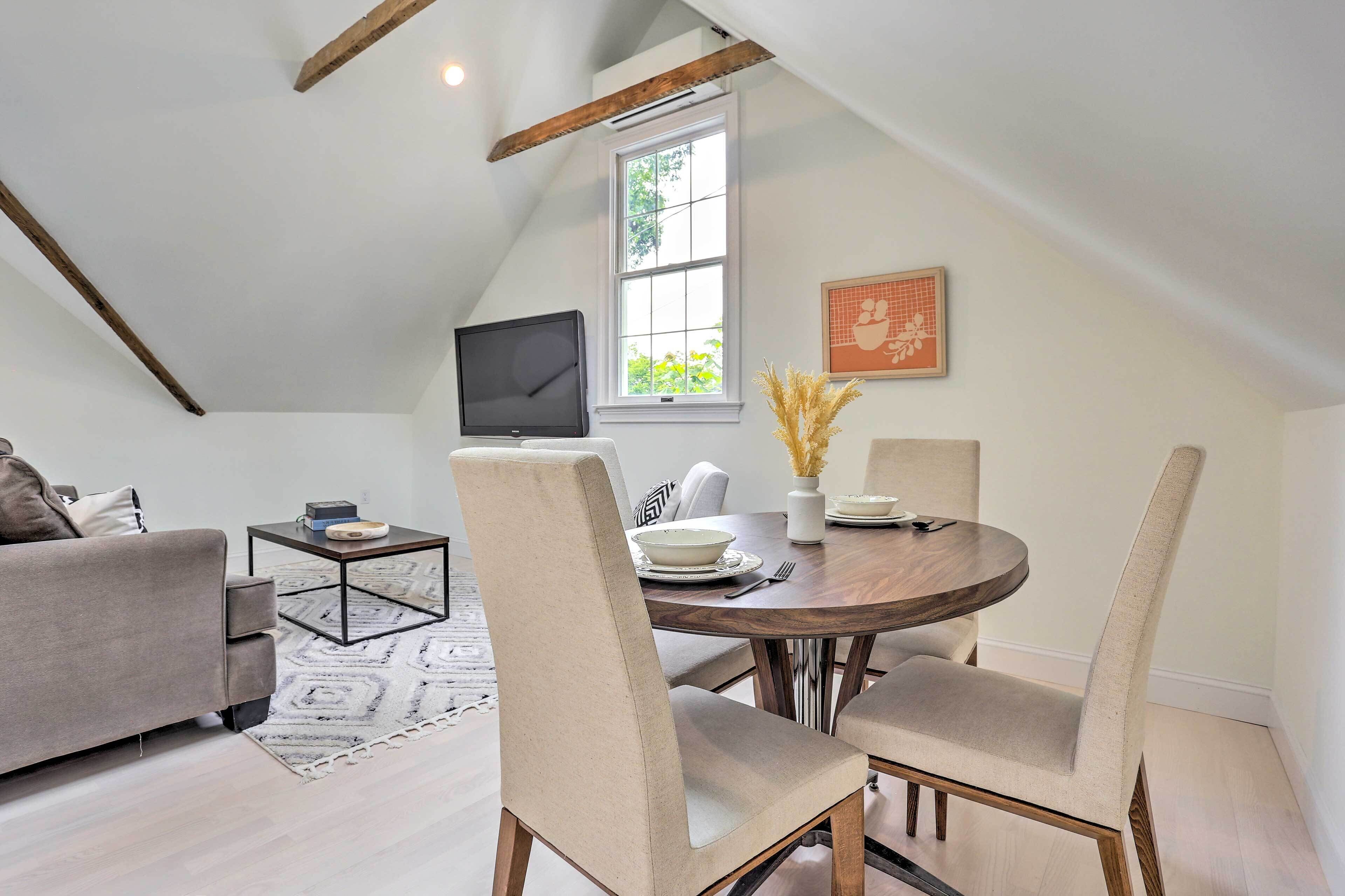 Renovated Glen Ridge Studio - WFH Friendly!