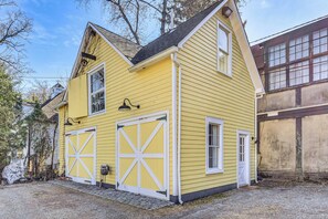 Interior - Steps to NYC Train! Charming Carriage House Loft (Glen Ridge)