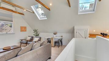 House (0 Bedroom) | Interior