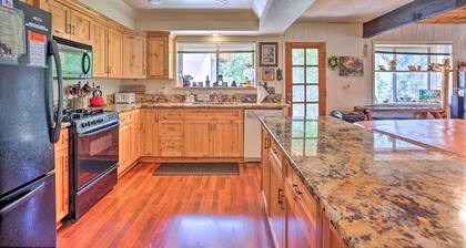 Gorgeous Oakhurst Retreat w/ Swimming Hole!
