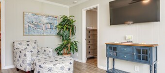 Charming Gulfport Home ~ 2 Mi to Marina