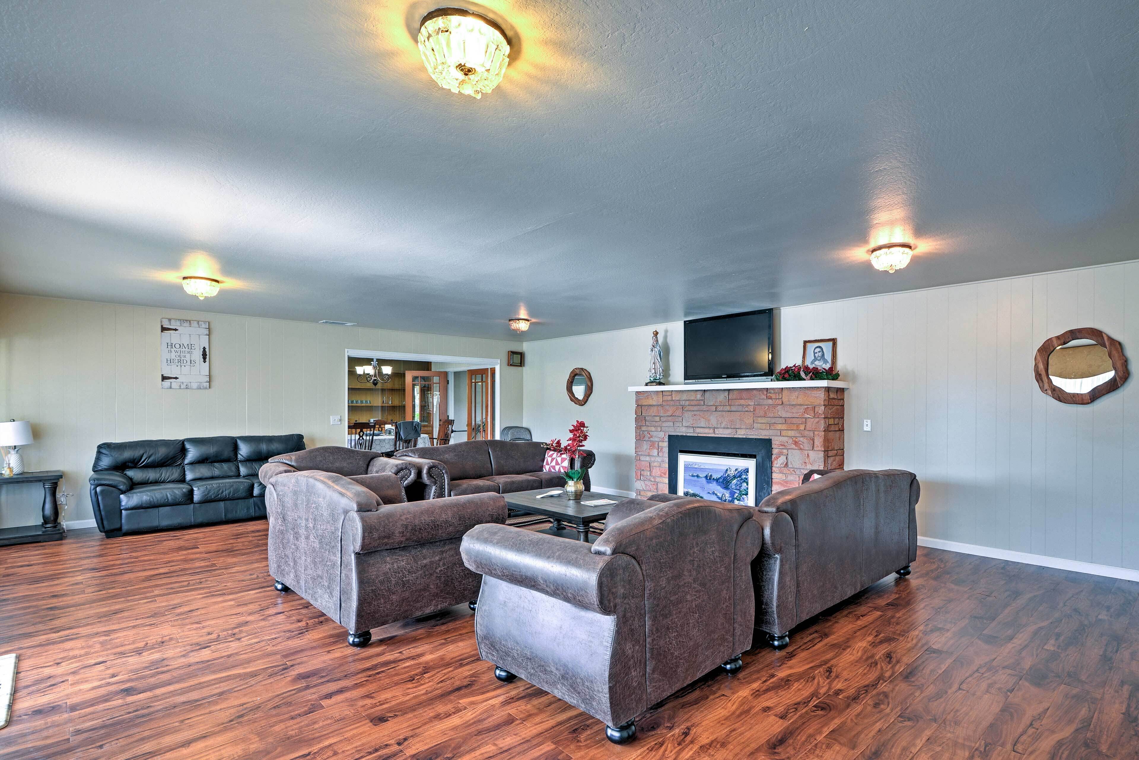 House (3 Bedrooms) | Interior