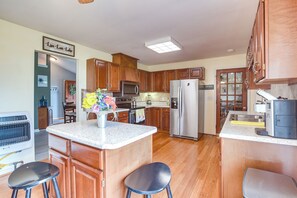 House (4 Bedrooms) | Interior