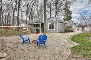 Interior - All-season Indian Lake Home w/ Covered Deck! (Huntsville)