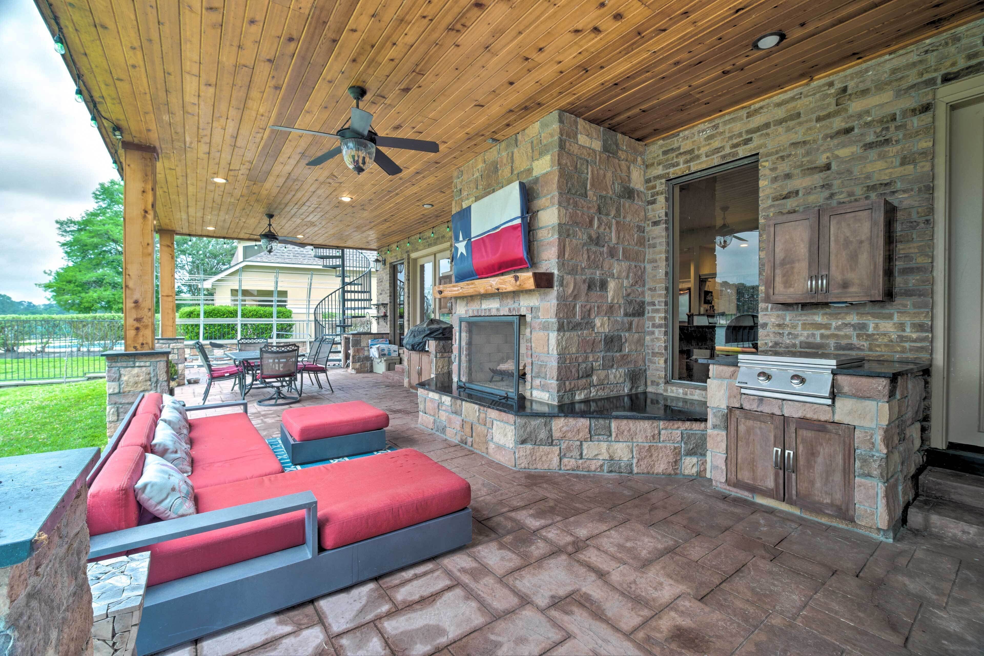 House (4 Bedrooms) | Interior