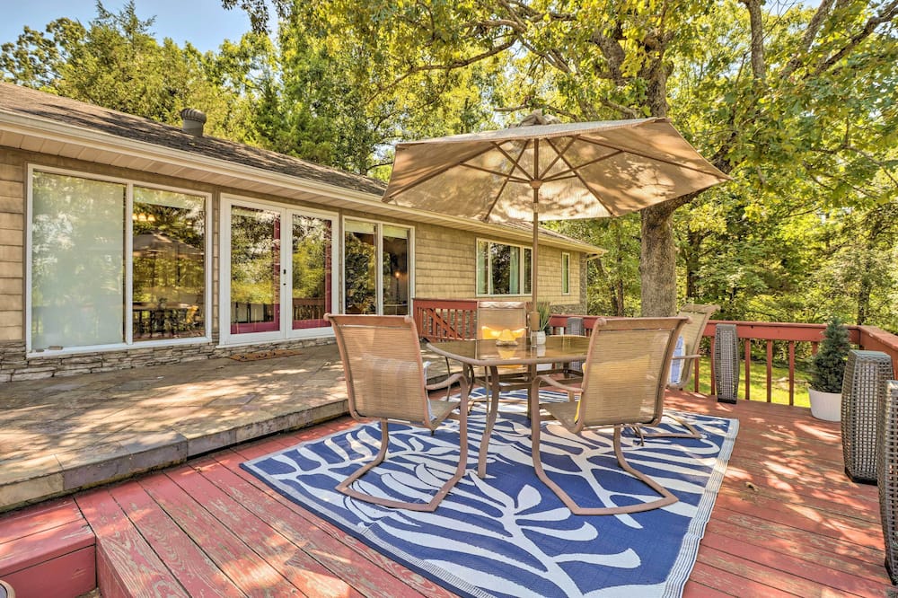 Norfolk Lake Getaway: The Kingfisher w/ Deck - Bakersfield, MO