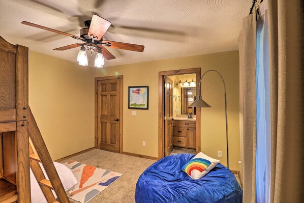 House (3 Bedrooms) | Interior - Norfork Lake Getaway: Deck, 6 Mi to Main St! (Mountain Home)