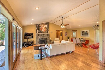 Norfork Lake Getaway: Deck, 6 Mi to Main St!