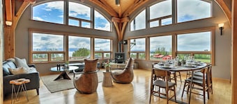 Home w/ Kachemak Bay View - 5 Miles to Downtown!
