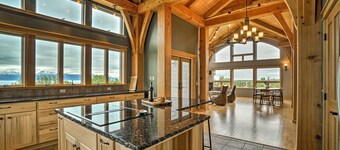 Home w/ Kachemak Bay View - 5 Miles to Downtown!