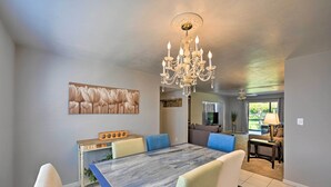Unclassified image, 2 of 28, button - Naples Retreat w/ Pool Access < 2 Mi to Beach (Naples)