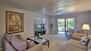 Unclassified image, 5 of 28, button - Naples Retreat w/ Pool Access < 2 Mi to Beach (Naples)