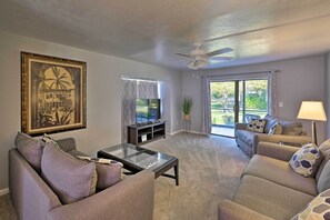 Living area - Naples Retreat w/ Pool Access < 2 Mi to Beach (Naples)