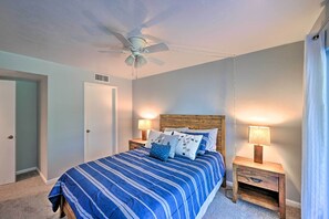 2 soverom, strykejern/-brett og sengetøy