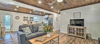 Updated Family Home, 20 Mi to Broken Bow Lake!