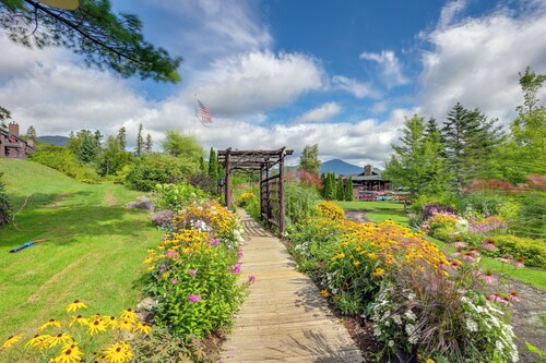 Lake Placid Condo w/ Patio - Walk to Beach!