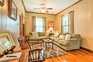 House (4 Bedrooms) | Interior