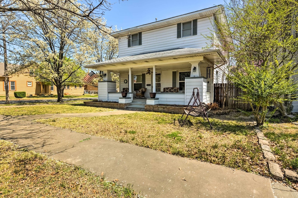 Charming Craftsman Home in Downtown Bartlesville!