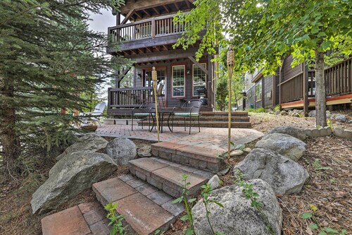 Chic House w/ Patio: 2 Blocks to Payette Lake!