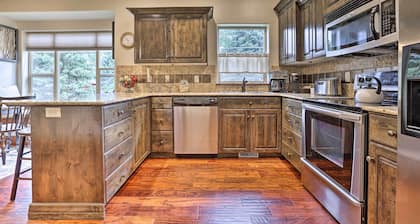 Chic House w/ Patio: 2 Blocks to Payette Lake!