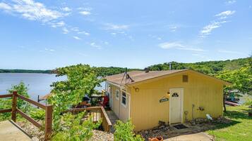 Apartment (0 Bedroom) | Depan hartanah