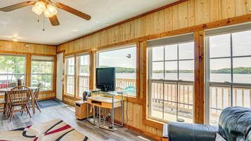 Apartment (0 Bedroom) | Interior